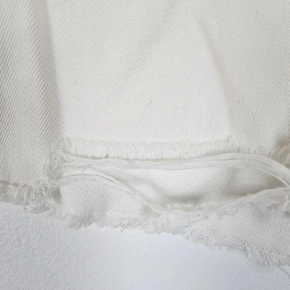 NWT‎ ripped stark white high rise distressed with frayed hem jean shorts size 28 - Picture 4 of 10